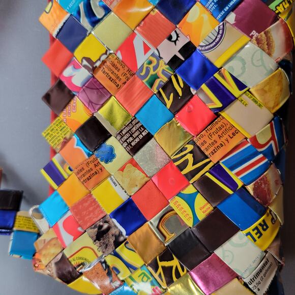 Handmade Recycled Wrapper Woven Shoulder Bag Colorful Eco-Friendly Purse New - Picture 14 of 15